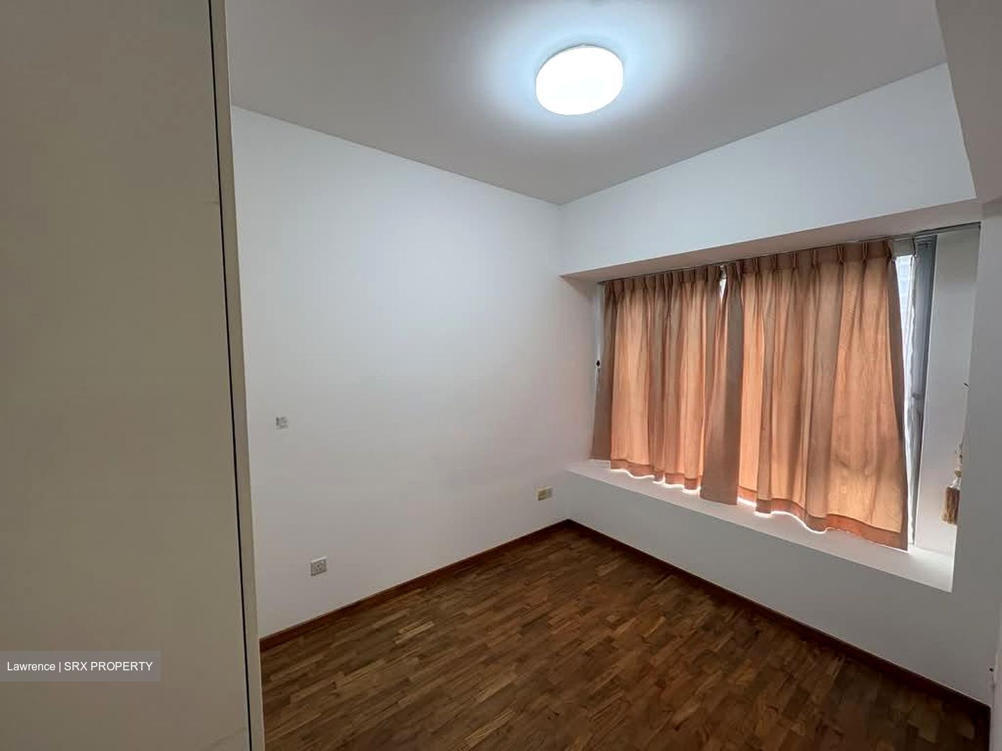 De Royale (D12), Condominium #546874691